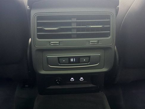Used 2025 Audi Q7 2.0T Premium w/ Convenience Plus Package AWD/4WD image 28