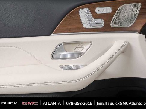 Used 2022 Mercedes-Benz GLS 450 4MATIC image 6