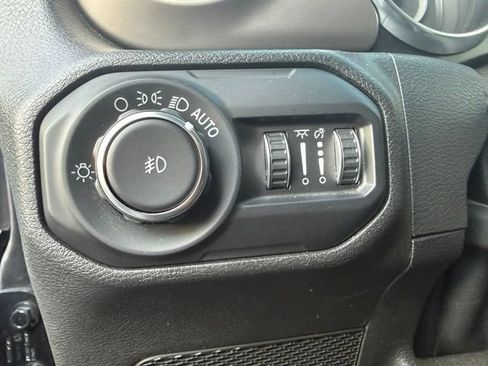 Used 2020 Jeep Wrangler Unlimited Sport AWD/4WD image 17