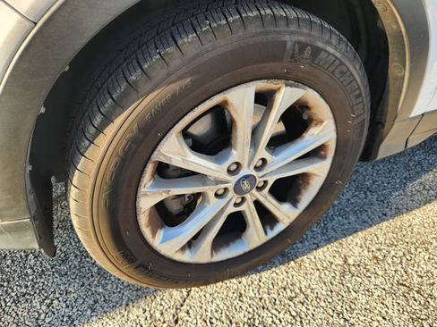 Used 2017 Ford Escape SE FWD image 10