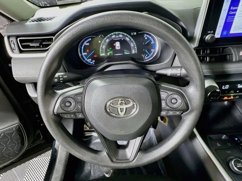 Certified 2025 Toyota RAV4 LE AWD/4WD image 10