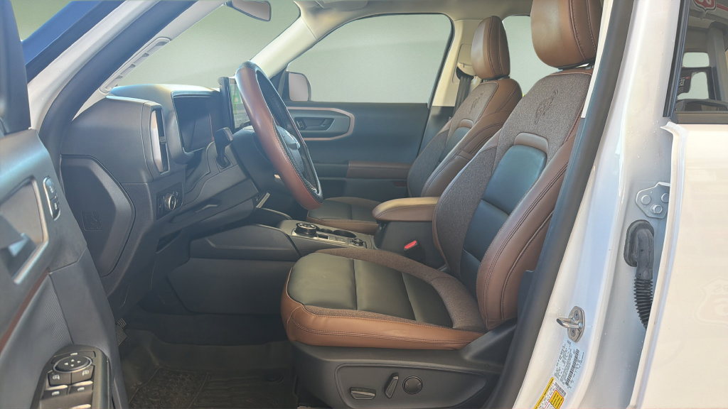Used 2025 Ford Bronco Sport Outer Banks w/ Outer Banks Tech Package+ AWD/4WD image 19