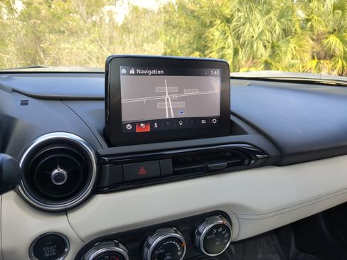 Used 2021 MAZDA MX-5 Miata RF Grand Touring image 21