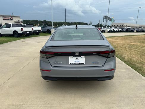 Used 2025 Honda Accord Sport image 7