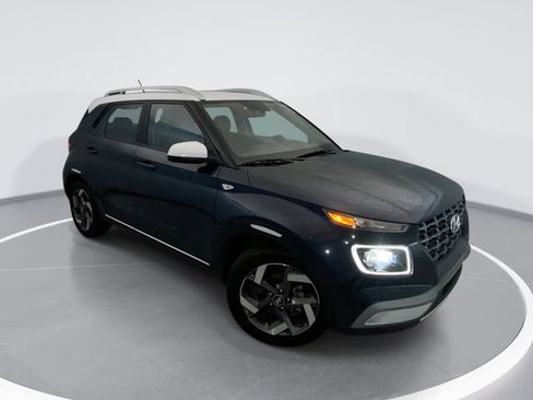 Used 2023 Hyundai Venue Limited FWD image 1