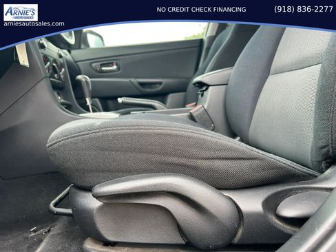 Used 2009 MAZDA MAZDA3 i Touring Value FWD image 10