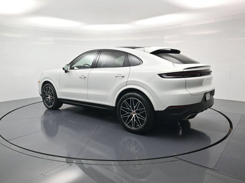 Used 2026 Porsche Cayenne Coupe AWD/4WD image 3