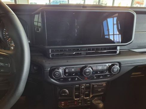 Used 2025 Jeep Wrangler Rubicon 392 image 7