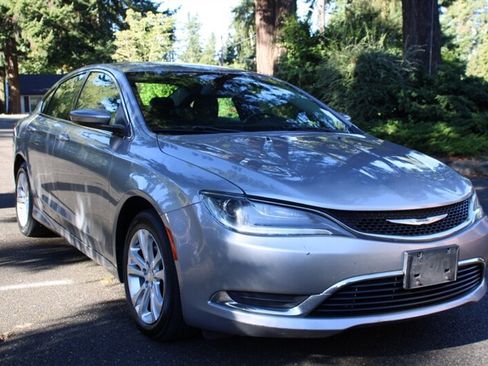 Used 2015 Chrysler 200 Limited w/ Convenience Group FWD image 2