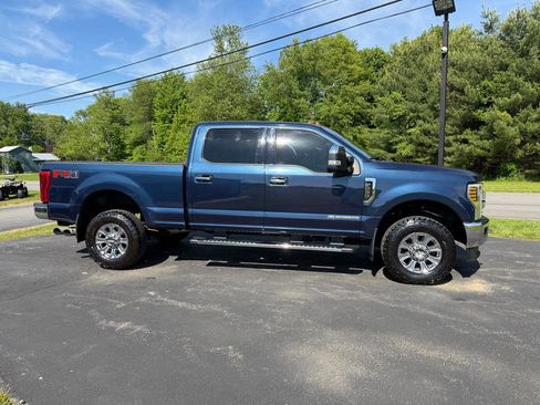 Used 2019 Ford F250 XLT w/ XLT Premium Package AWD/4WD image 4