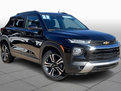 Certified 2023 Chevrolet TrailBlazer LT w/ Convenience Package image 3