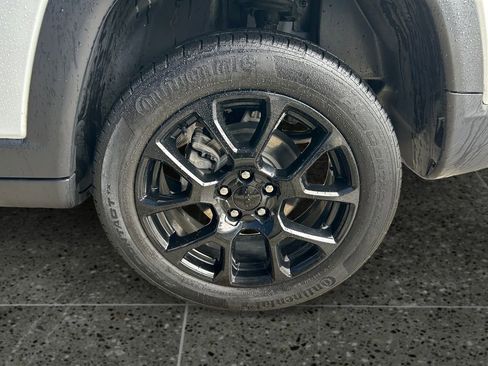 Used 2022 Jeep Compass Latitude AWD/4WD image 4