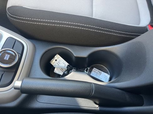 Used 2025 Hyundai Venue SEL image 26