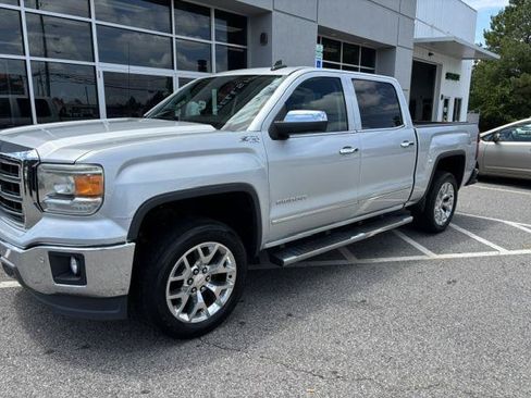 Used 2015 GMC Sierra 1500 SLT w/ SLT Crew Cab Value Package AWD/4WD image 2