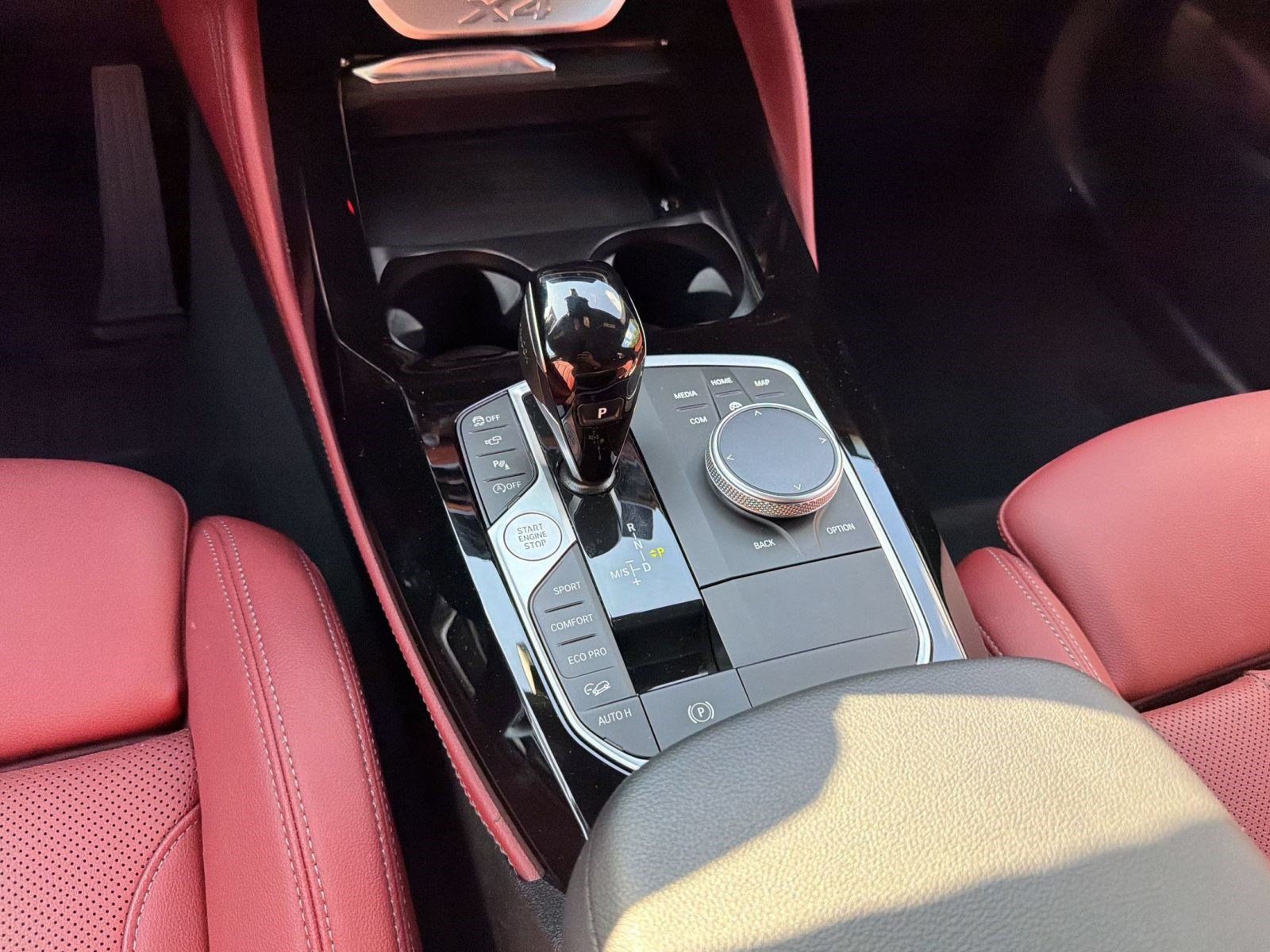Certified 2025 BMW X4 xDrive30i AWD/4WD image 17