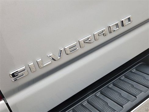 Used 2021 Chevrolet Silverado 2500 LTZ w/ LTZ Premium Package image 32