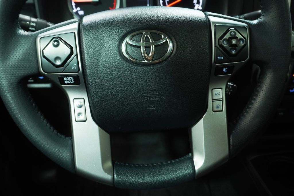 Used 2022 Toyota 4Runner Limited AWD/4WD image 16