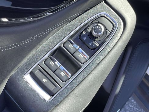 Used 2022 Subaru Outback Limited image 17