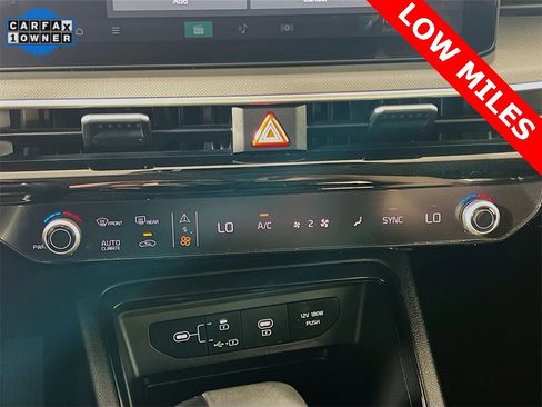 Used 2025 Kia K5 LXS image 16