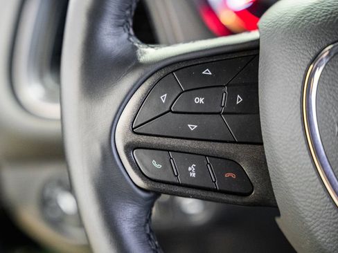 Certified 2023 Dodge Challenger SXT image 33