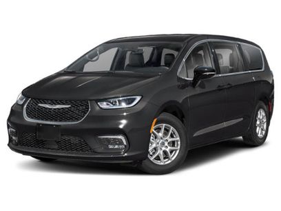 Used 2025 Chrysler Pacifica Select