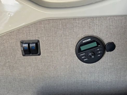 Used 2019 Mercedes-Benz Sprinter 2500 w/ Premium Plus Package image 74