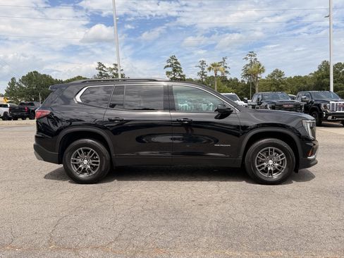 Used 2025 GMC Acadia Elevation FWD image 13