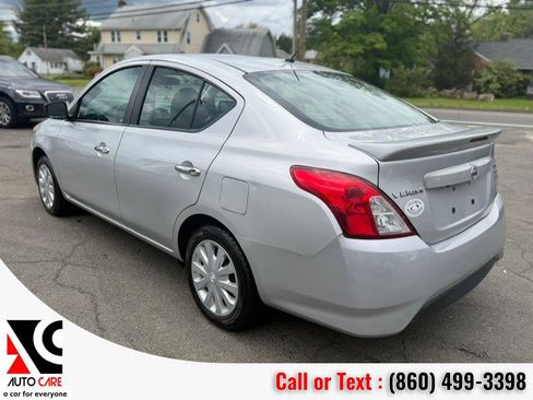 Used 2019 Nissan Versa SV FWD image 5