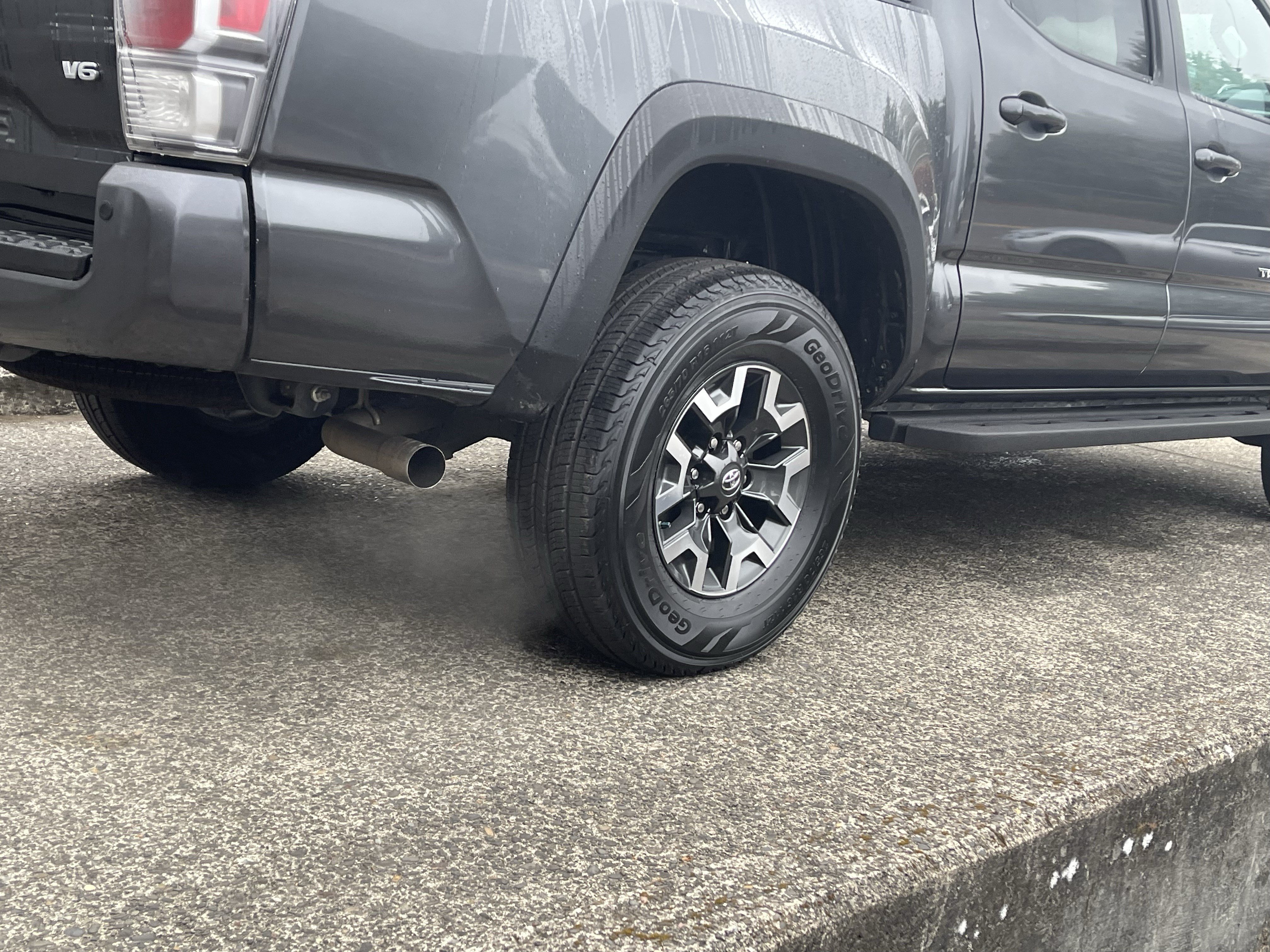 Certified 2020 Toyota Tacoma TRD Off-Road w/ TRD Premium Off Road Package AWD/4WD image 9