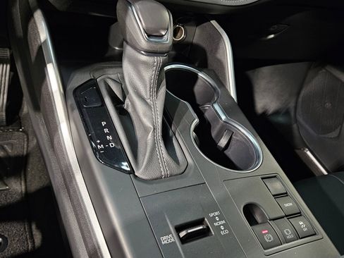 Used 2024 Toyota Highlander XLE image 33