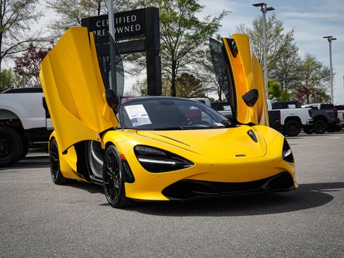Used 2021 McLaren 720S Luxury image 2