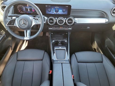 New 2025 Mercedes-Benz GLB 250 image 14