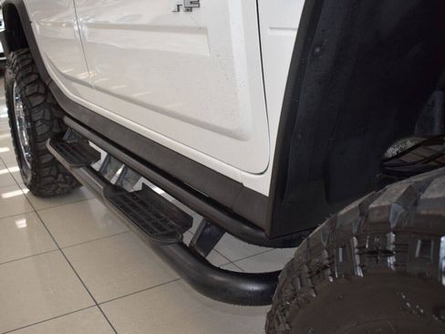 Used 2003 HUMMER H2 w/ Preferred Equipment Group AWD/4WD image 11