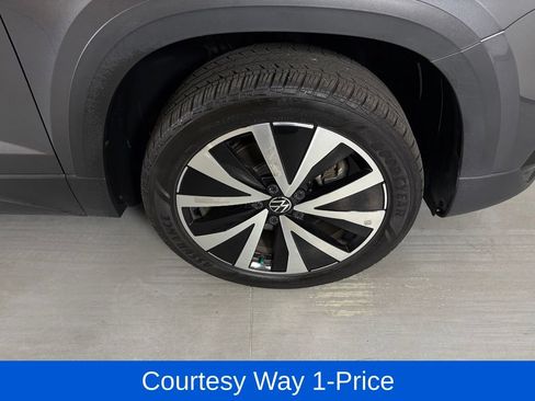 Used 2024 Volkswagen Taos SE FWD image 12
