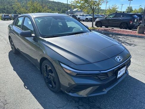 New 2026 Hyundai Elantra Sport FWD image 7