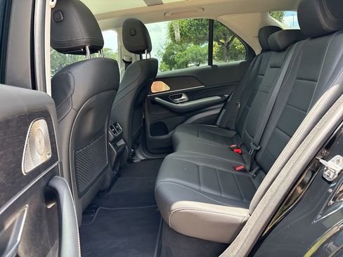 Used 2025 Mercedes-Benz GLE 450e 4MATIC image 24