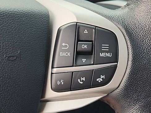 Used 2021 Ford Explorer XLT w/ Equipment Group 202A AWD/4WD image 23