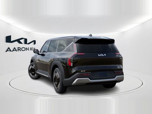New 2026 Kia EV9 Light RWD image 4