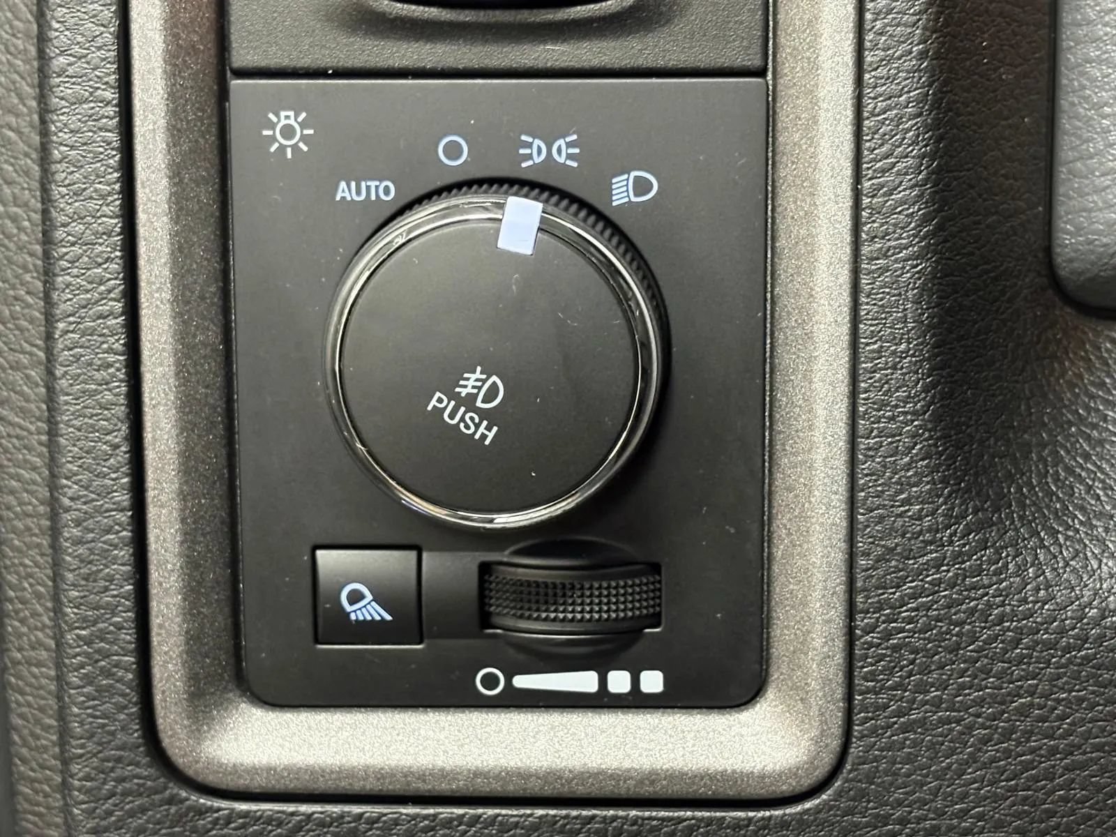 Used 2018 RAM 1500 Express w/ Black Ram 1500 Express Group AWD/4WD image 29