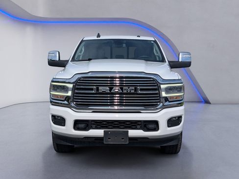 Used 2024 RAM 2500 Laramie AWD/4WD image 3