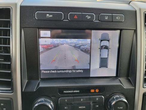 Used 2020 Ford F250 Lariat w/ Chrome Package image 37