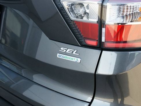 Used 2018 Ford Escape SEL image 9