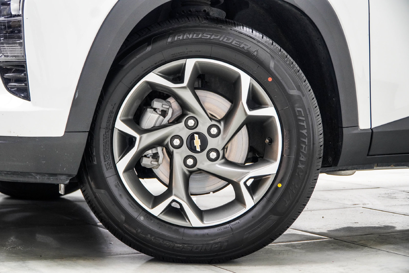 Used 2024 Chevrolet Trax LT w/ Driver Confidence Package FWD image 7