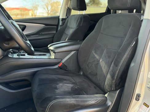 Used 2020 Nissan Murano SV image 16