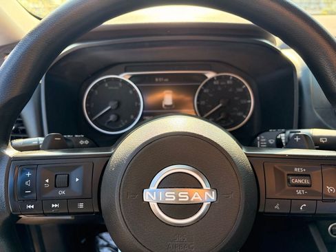 Used 2023 Nissan Rogue S FWD image 30
