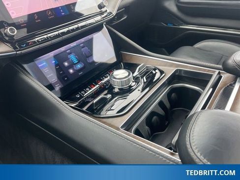 Used 2024 Jeep Grand Wagoneer L Base image 36