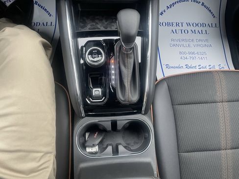 Certified 2024 GMC Canyon AT4 w/ Technology Package image 27