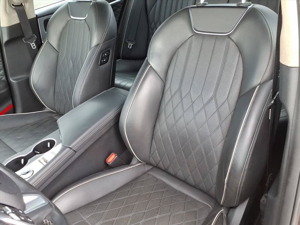 Used 2019 Genesis G70 3.3T Advanced w/ Prestige Package RWD image 18
