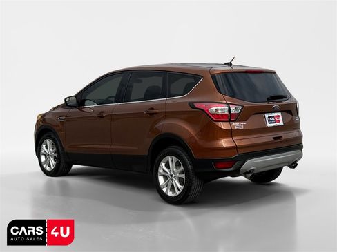 Used 2017 Ford Escape SE image 5