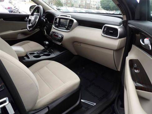 Used 2019 Kia Sorento AWD w/ LX Convenience Package image 13
